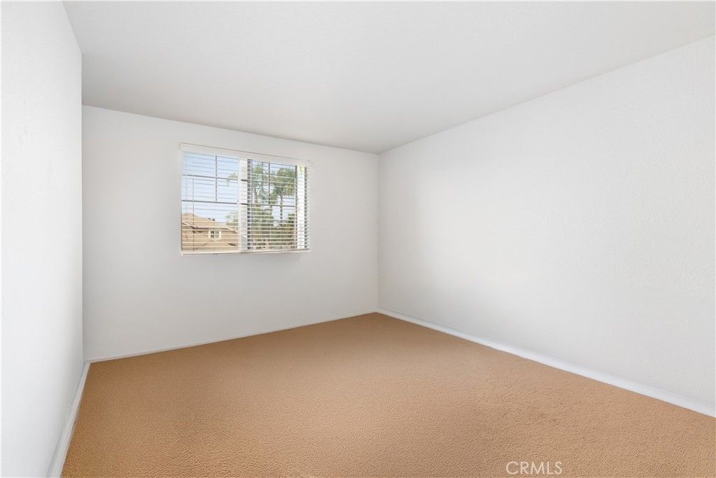 listing image 130722421872921355410