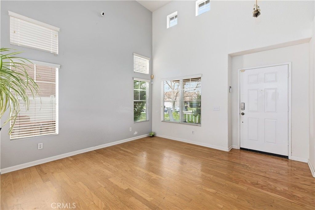 listing image 130724056148526133540