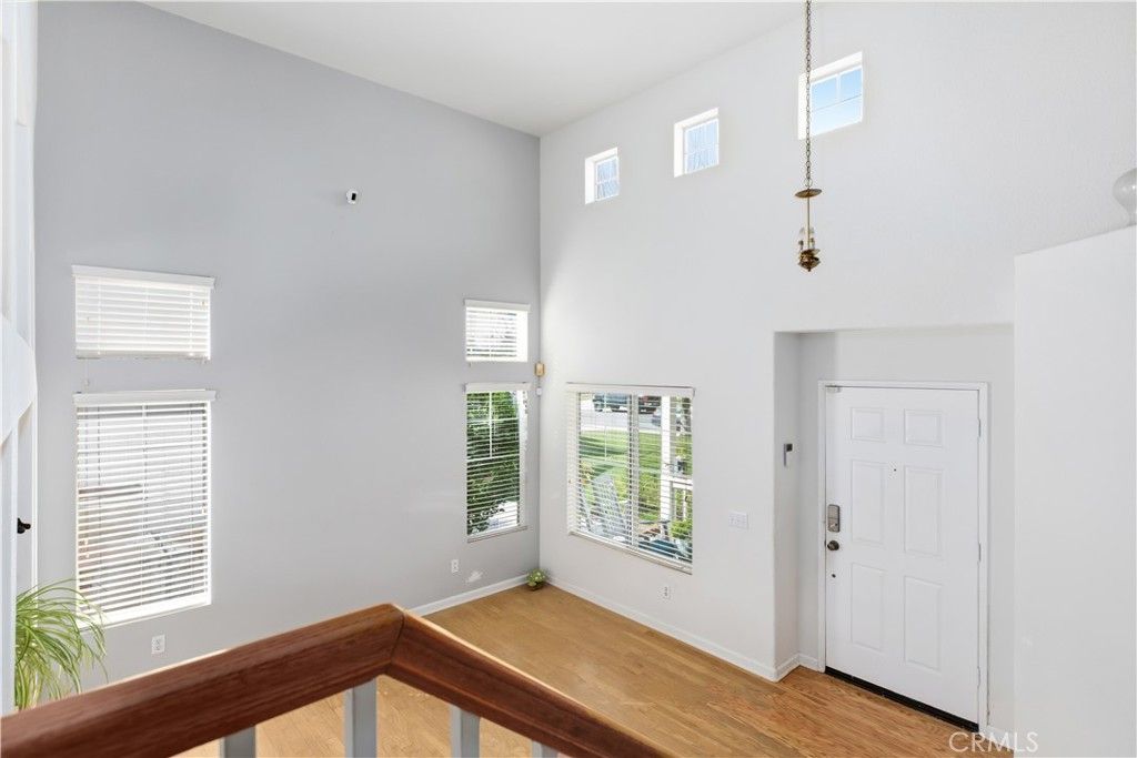 listing image 130728351143517556015