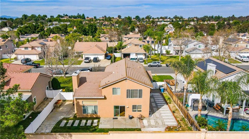 listing image 130725782461879659763