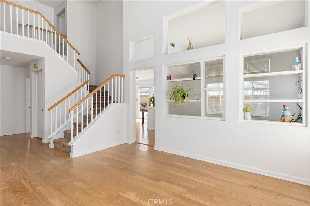 listing image 130723332409790831944