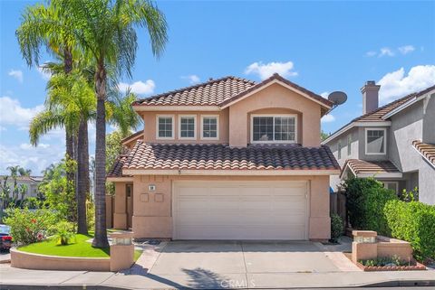 Photo of 28 Fairfield, Lake Forest, CA 92610 (MLS # PW25185532) Photo of 28 Fairfield, Lake Forest, CA 92610 (MLS # PW25185532)