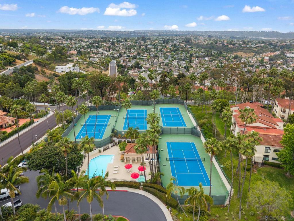 La Costa - Residential