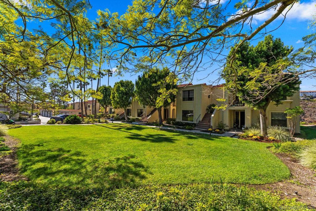 La Costa - Residential