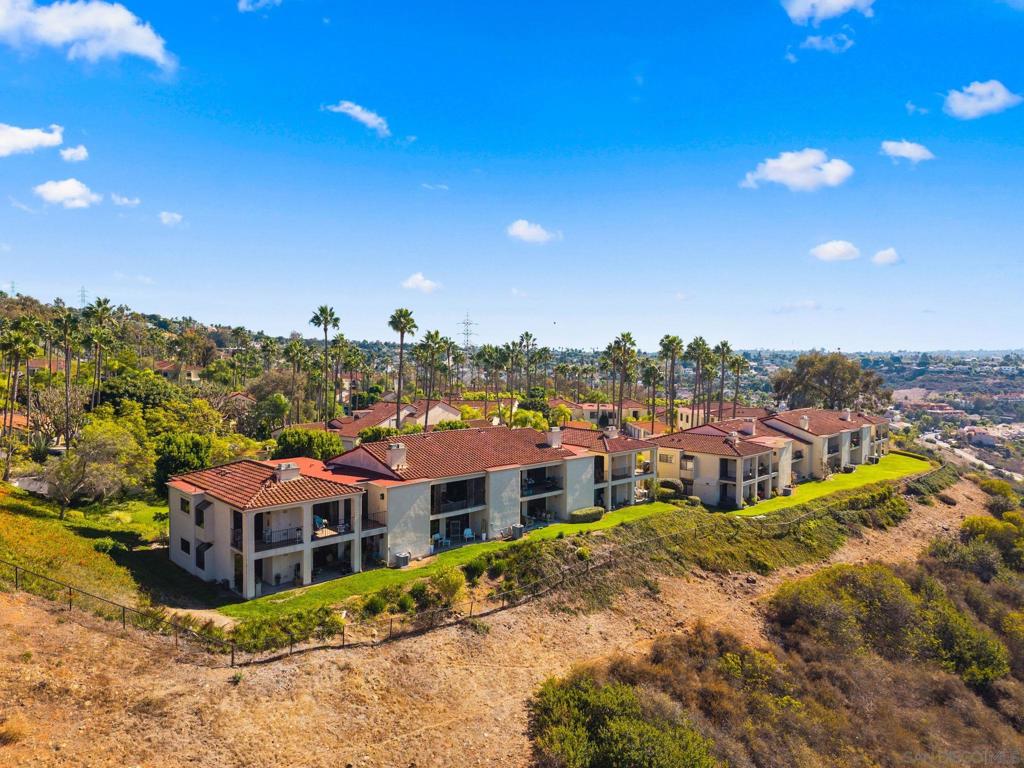 La Costa - Residential