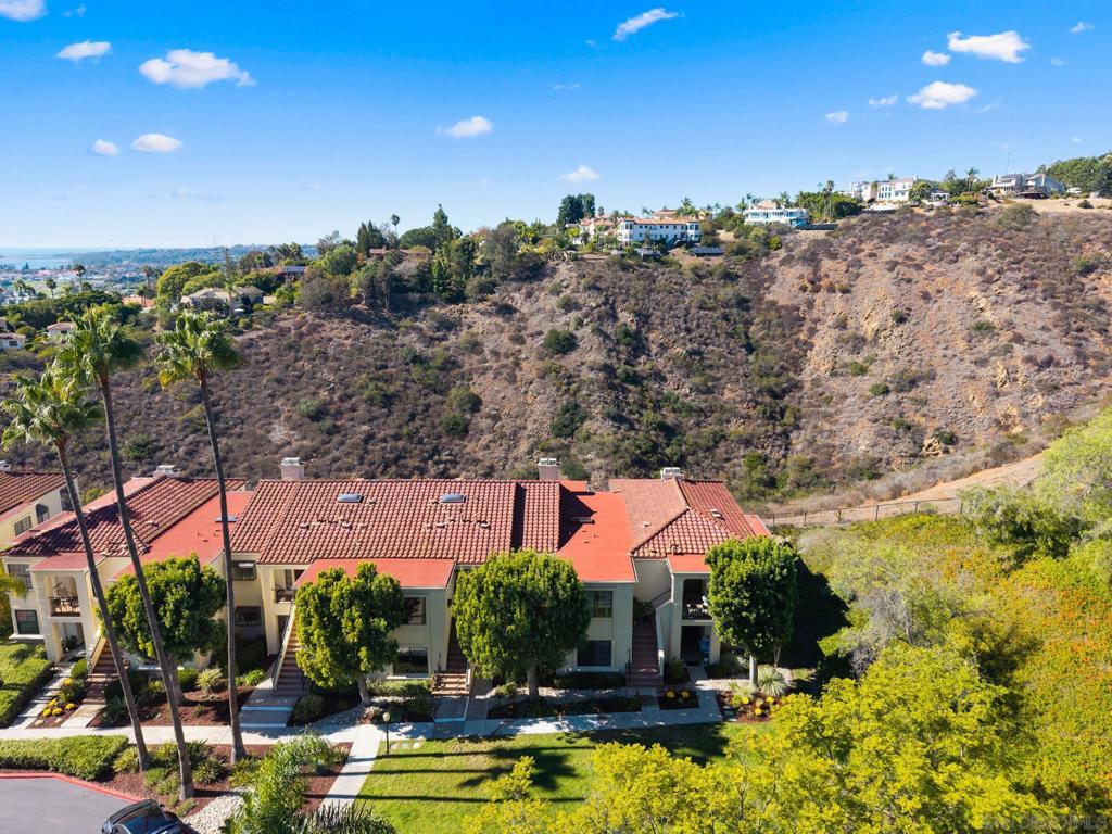 La Costa - Residential