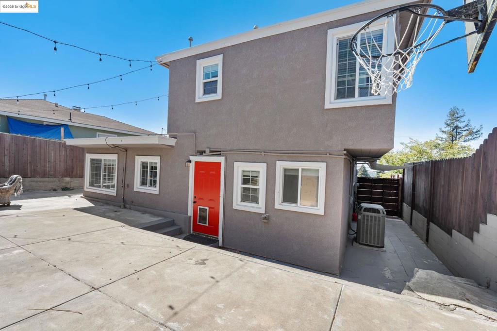 CASTRO VALLEY - Residential