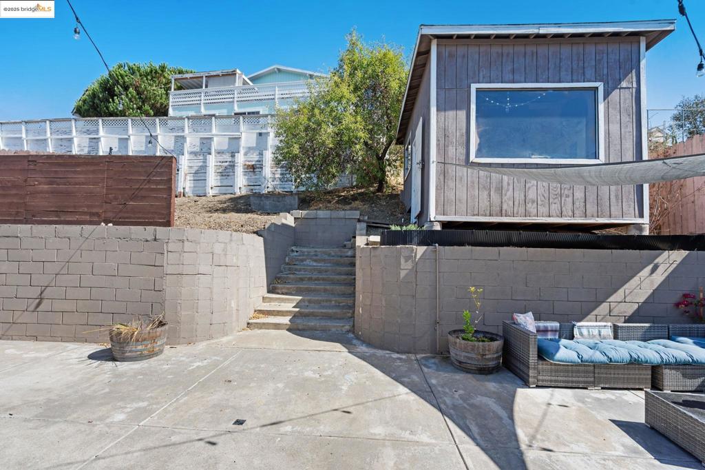 CASTRO VALLEY - Residential