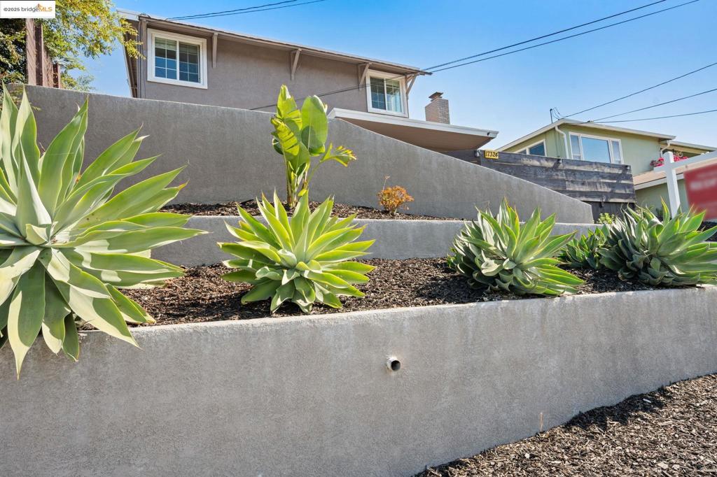 CASTRO VALLEY - Residential
