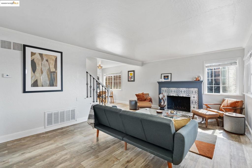 CASTRO VALLEY - Residential