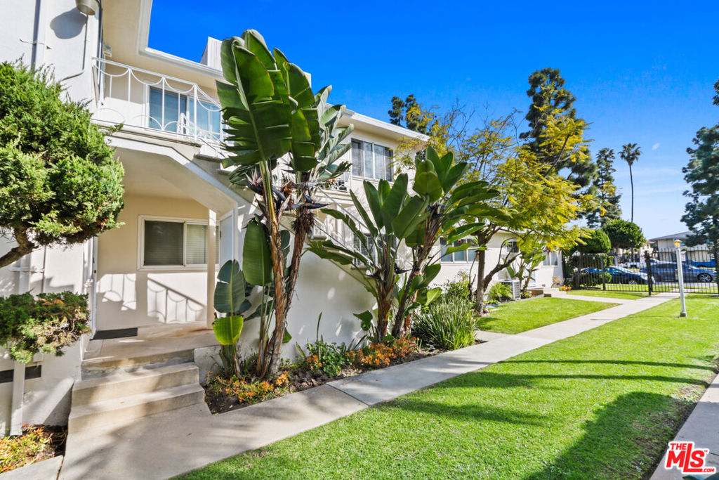 10619 Crenshaw Boulevard