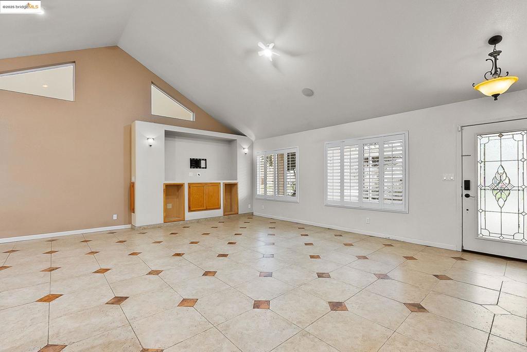 OAKLEY - Residential