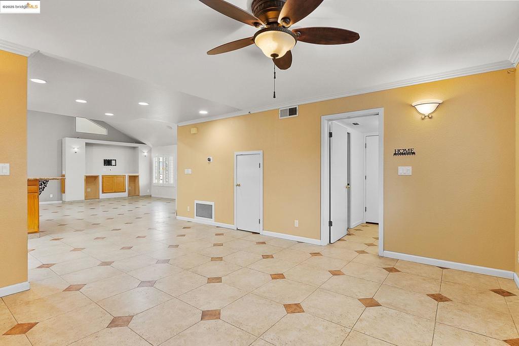 OAKLEY - Residential