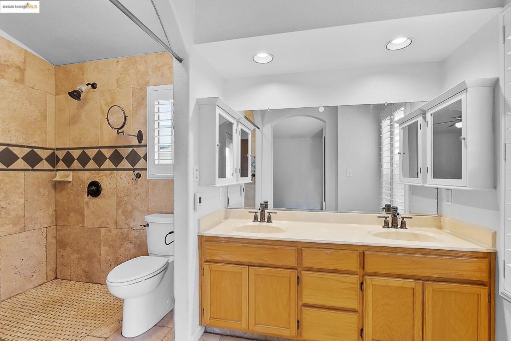 OAKLEY - Residential