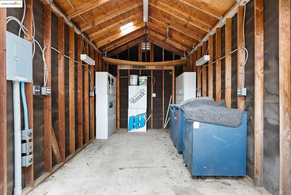 OAKLEY - Residential