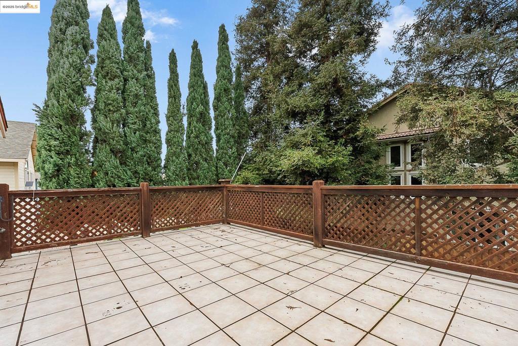 OAKLEY - Residential