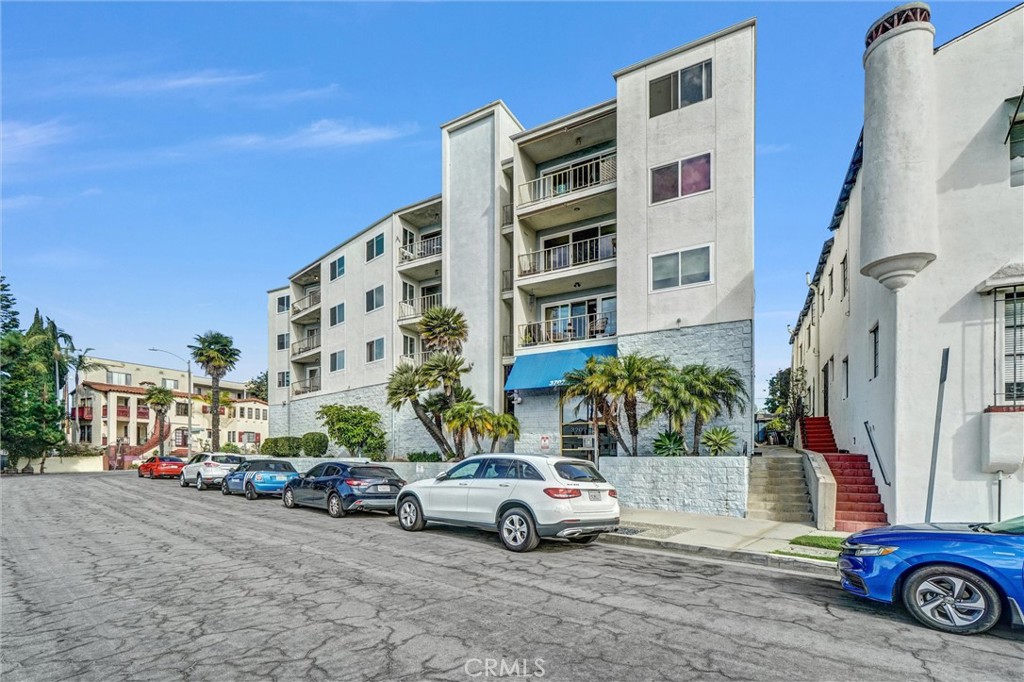 3707 E Livingston Drive 403