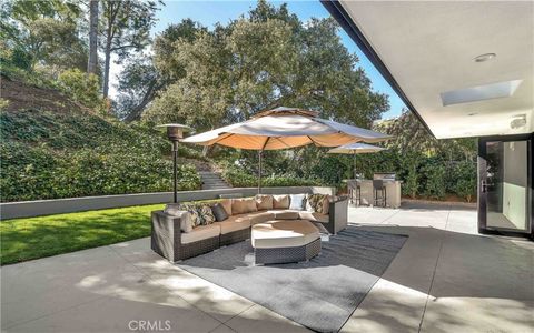 Tiny photo for 16688 Oldham Street, Encino, CA 91436 (MLS # SR26049682)