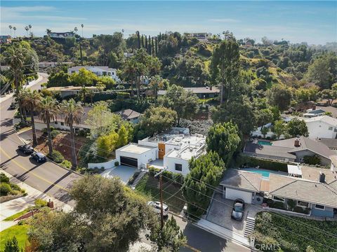 Tiny photo for 16688 Oldham Street, Encino, CA 91436 (MLS # SR26049682)