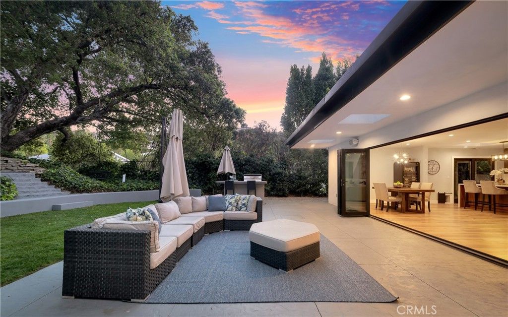 Photo of 16688 Oldham Street, Encino, CA 91436 (MLS # SR26049682)