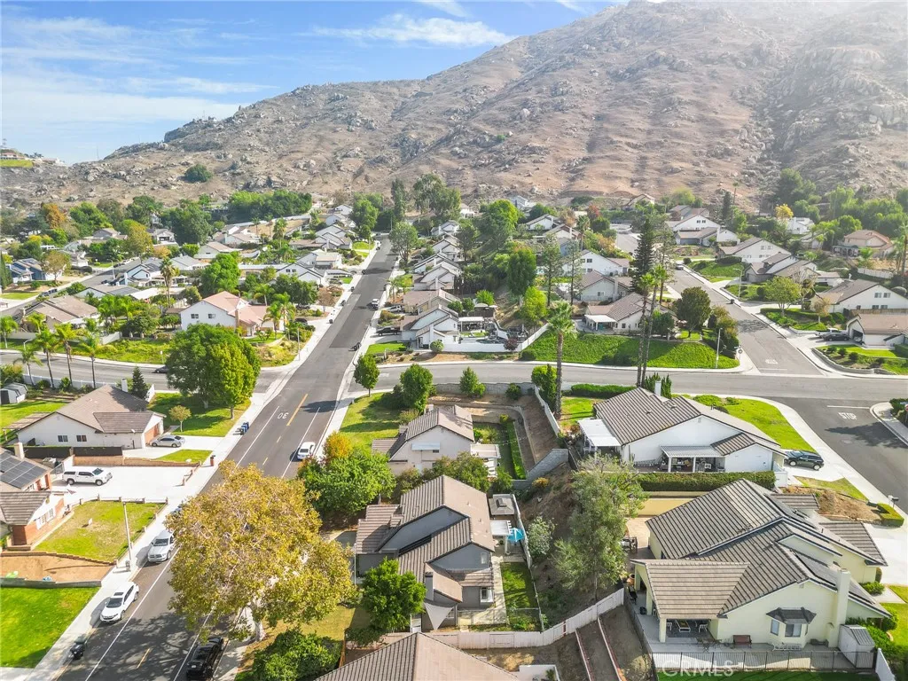 Grand Terrace, California 92313, United States, 3 Bedrooms Bedrooms, ,3 BathroomsBathrooms,Residential,Active,241261