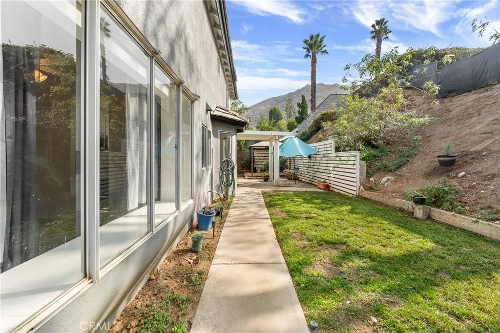 Grand Terrace, California 92313, United States, 3 Bedrooms Bedrooms, ,3 BathroomsBathrooms,Residential,Active,241261