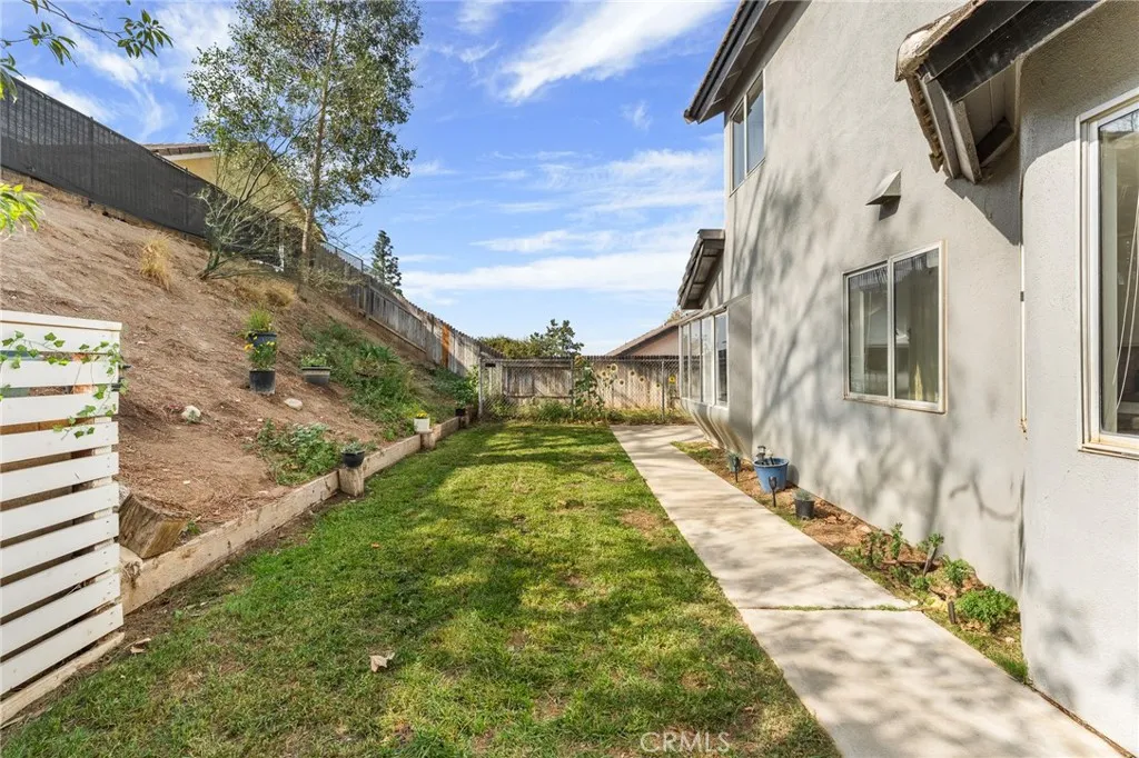 Grand Terrace, California 92313, United States, 3 Bedrooms Bedrooms, ,3 BathroomsBathrooms,Residential,Active,241261