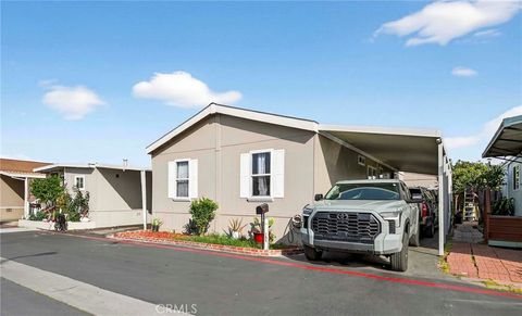 Photo of 1241 N East, Anaheim, CA 92805 (MLS # IV26021679)