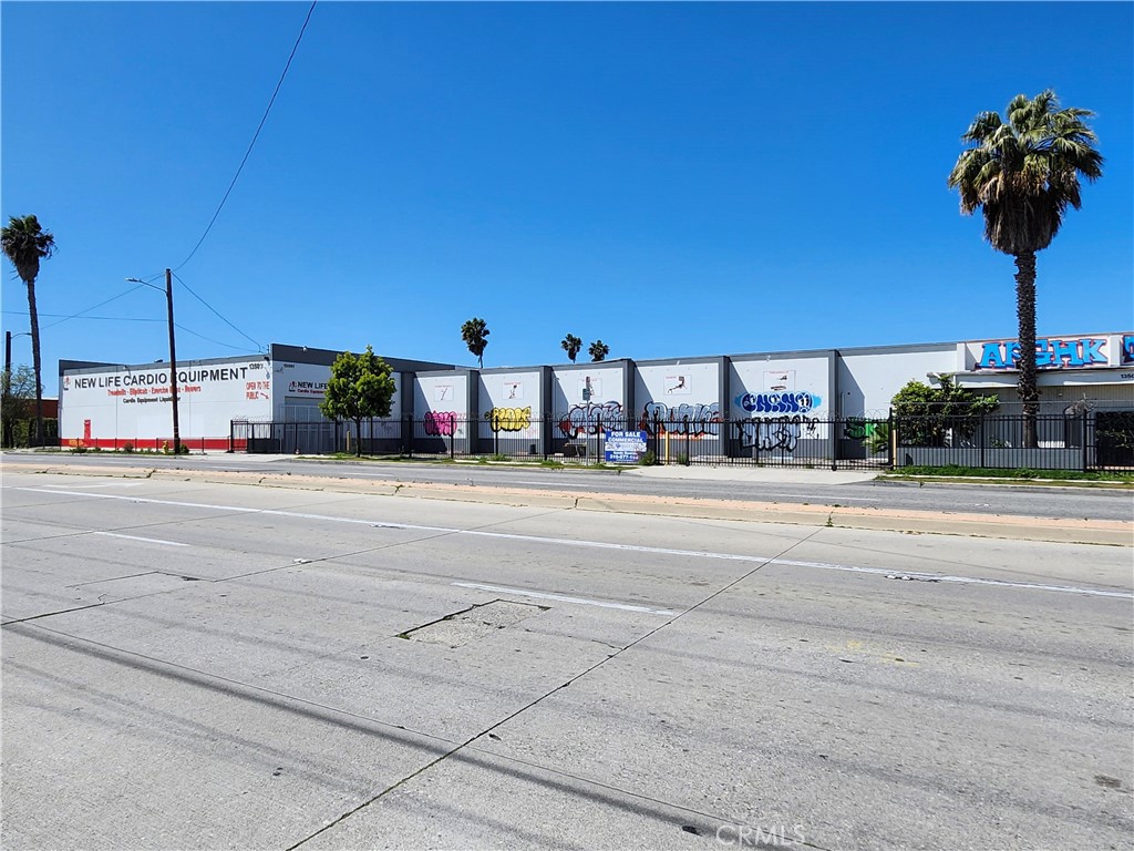 13501 S Main Street