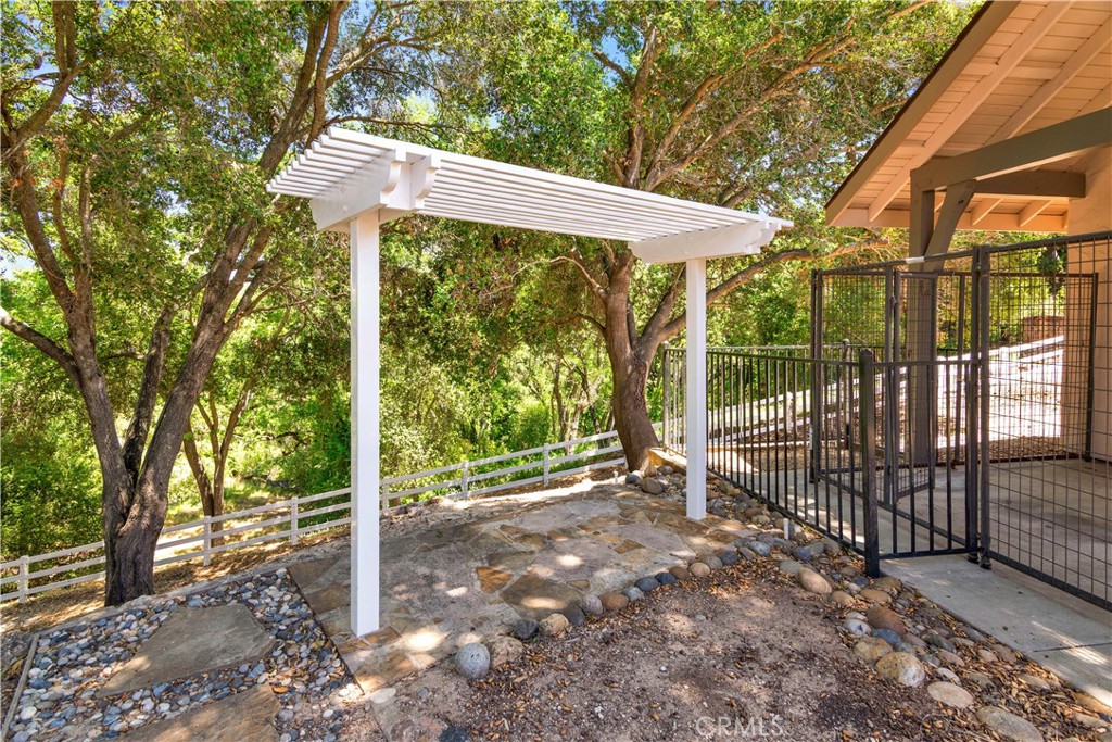 Templeton, California, 93465, United States, 3 Bedrooms Bedrooms, ,4 BathroomsBathrooms,Residential,Active,1899871