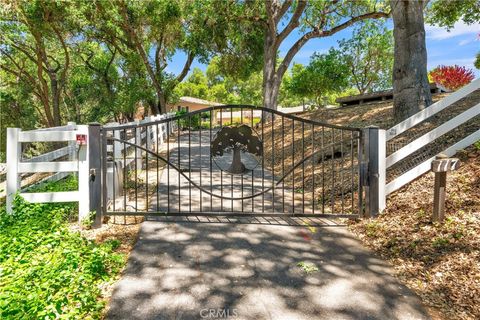 Tiny photo for 117 Frontier Way, Templeton, CA 93465 (MLS # NS25165165)