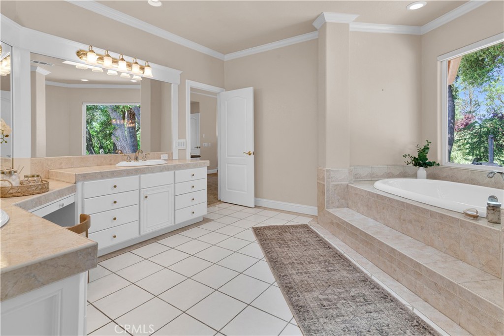 Templeton, California, 93465, United States, 3 Bedrooms Bedrooms, ,4 BathroomsBathrooms,Residential,Active,1899871