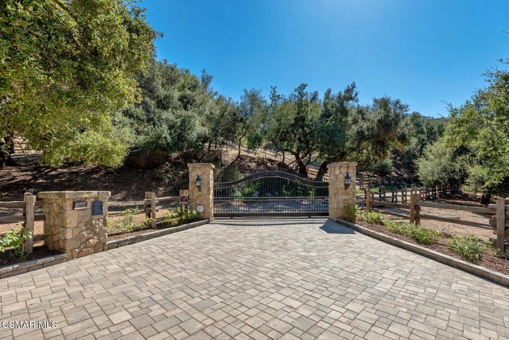 2400 W Potrero Road