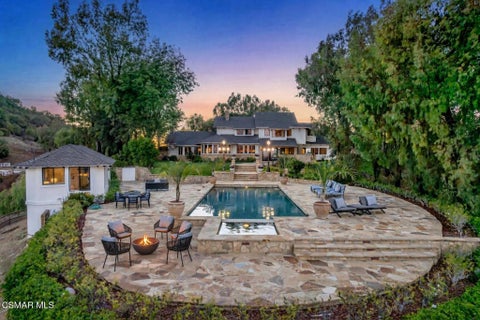 Tiny photo for 2400 W Potrero Road, Thousand Oaks, CA 91361 (MLS # 226004811)