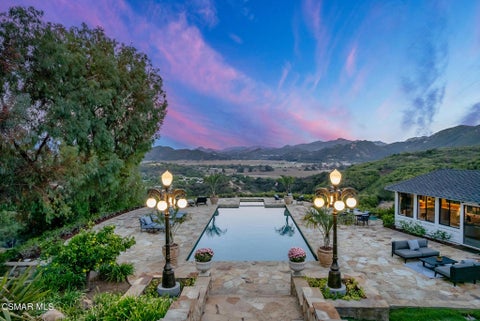 Photo of 2400 W Potrero Road, Thousand Oaks, CA 91361 (MLS # 226004811)