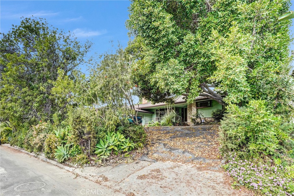11500 Thurston