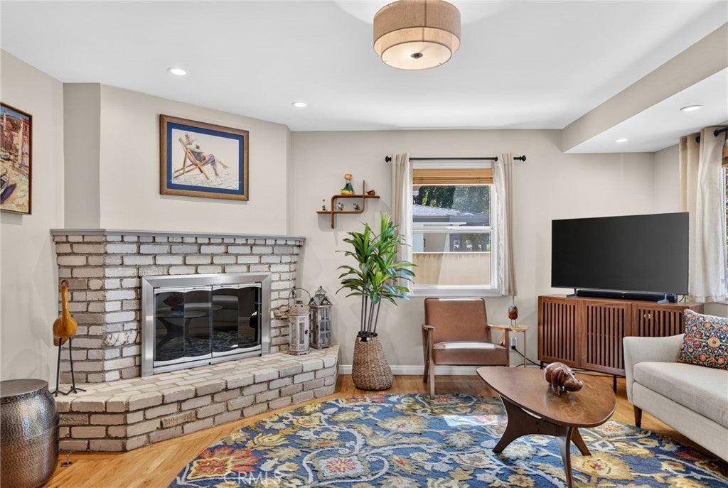 2532 Treelane