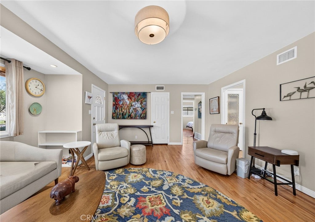 2532 Treelane