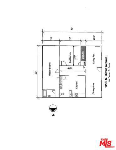 Main image without alt text