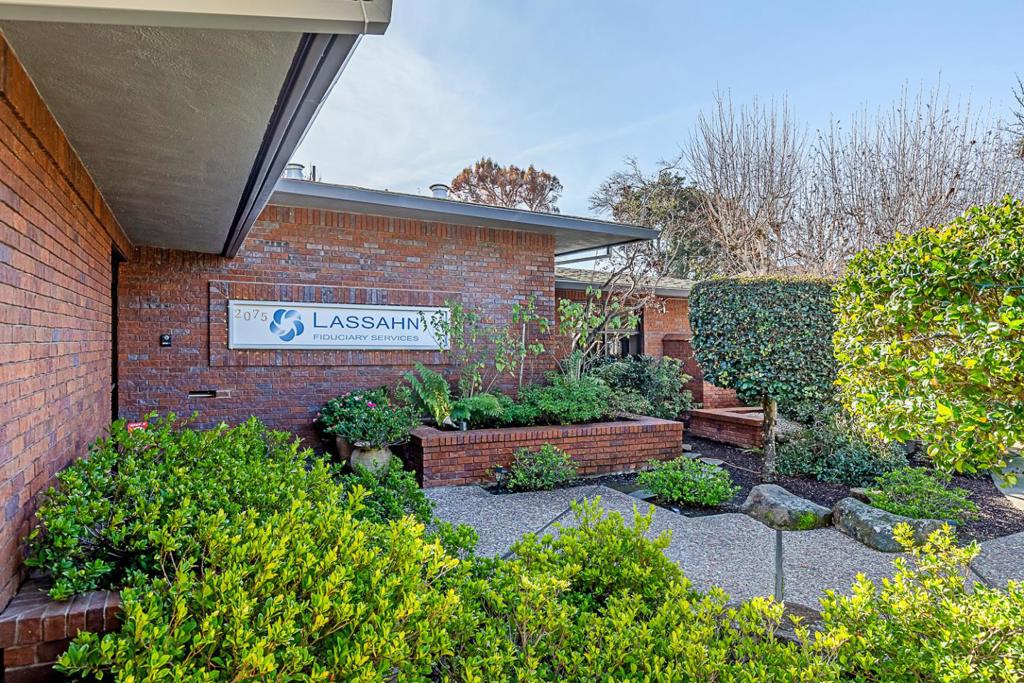 2075 Pioneer Court