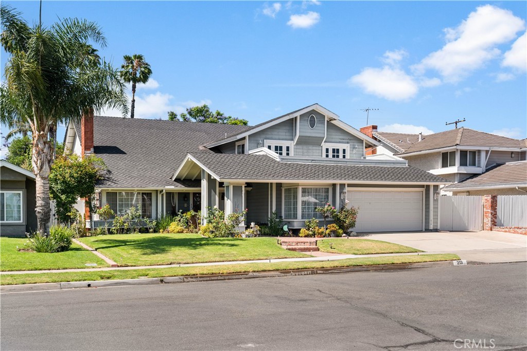 213 E Borromeo Avenue