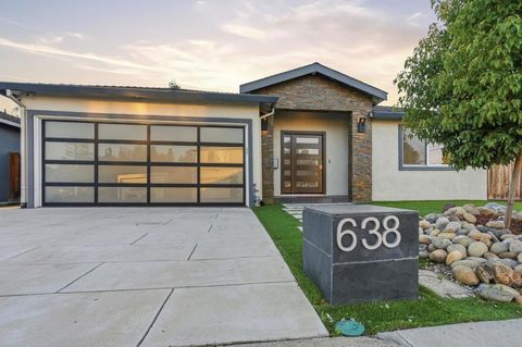 Photo of 638 Enos Court, Santa Clara, CA 95051 (MLS # ML82030400)