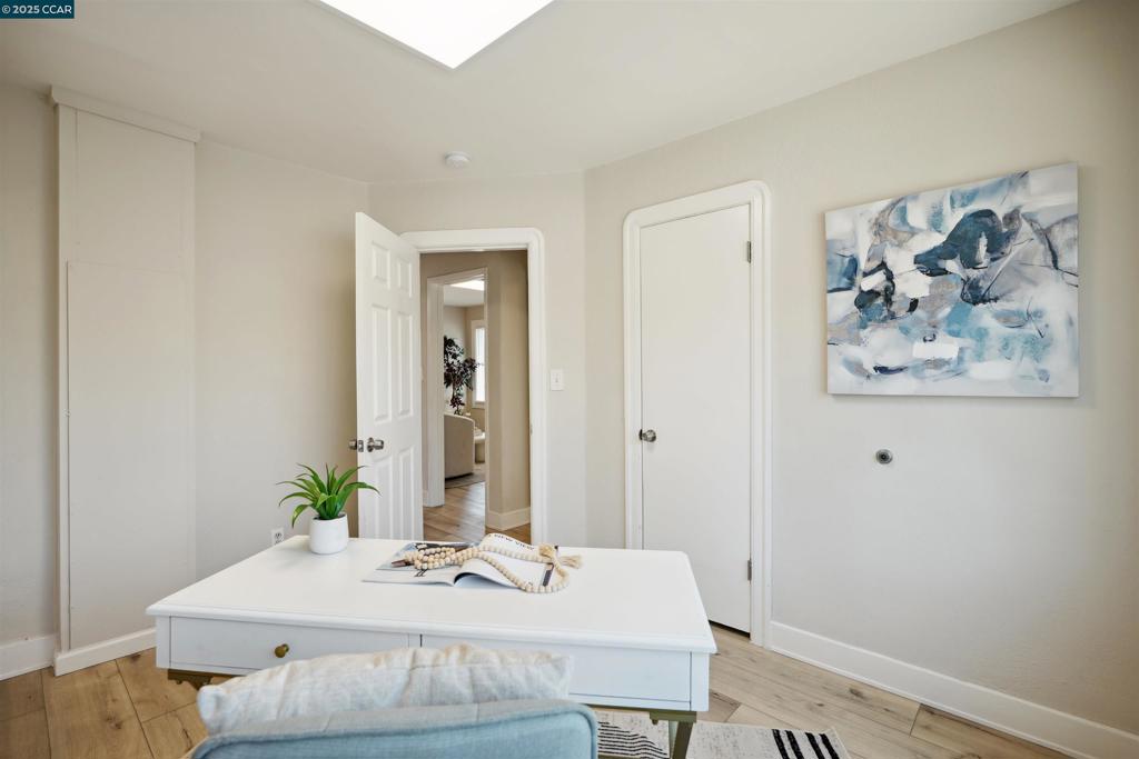 EASTMONT - Residential