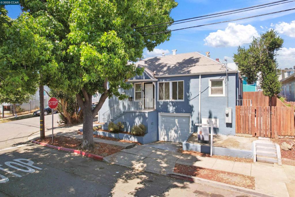 EASTMONT - Residential