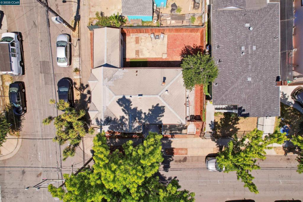 EASTMONT - Residential