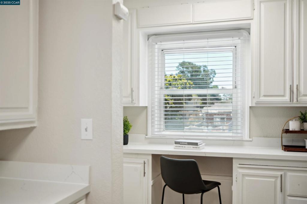 EASTMONT - Residential