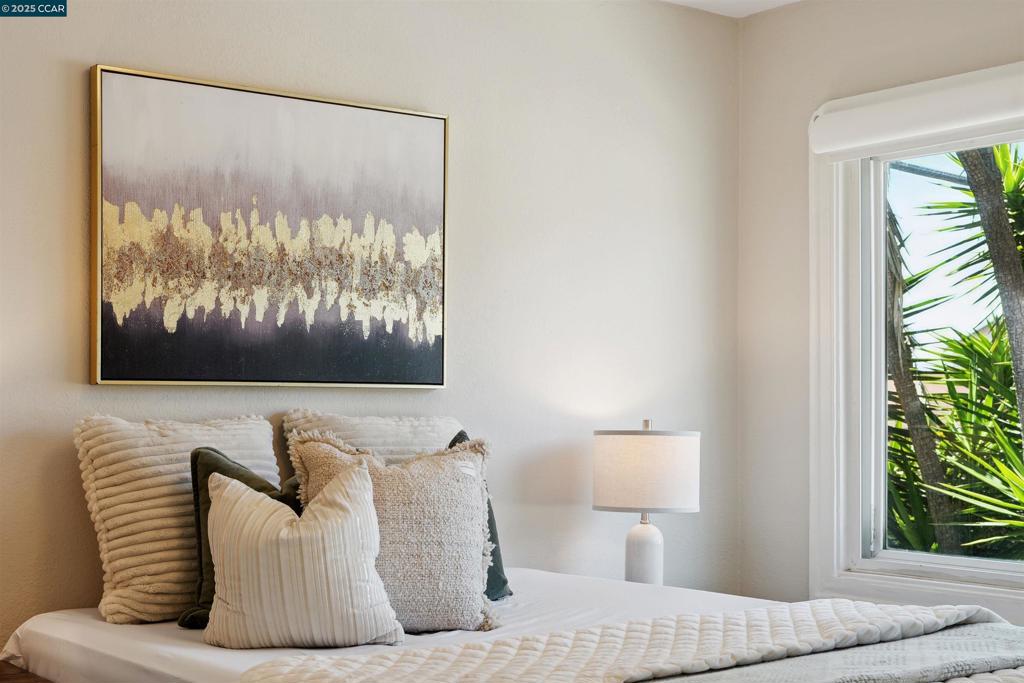 EASTMONT - Residential