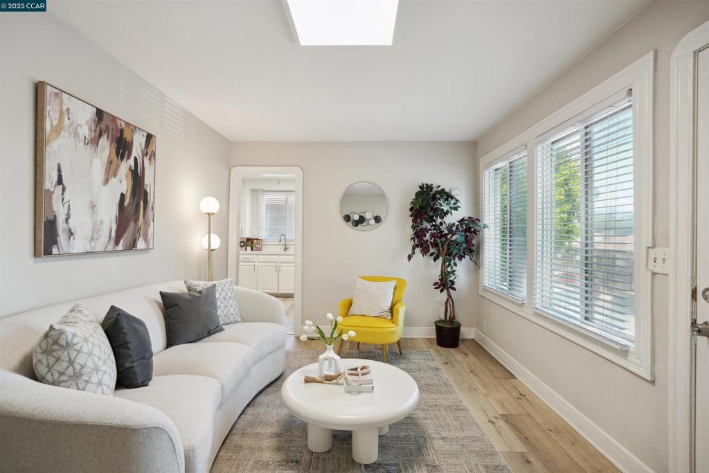 EASTMONT - Residential