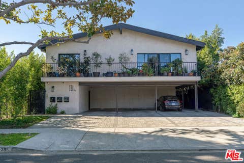 Photo of 393 N Huntley Drive, West Hollywood, CA 90048 (MLS # 26870591)