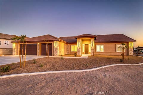 Photo of 19715 Roanoke Road, Apple Valley, CA 92307 (MLS # JT26182528)